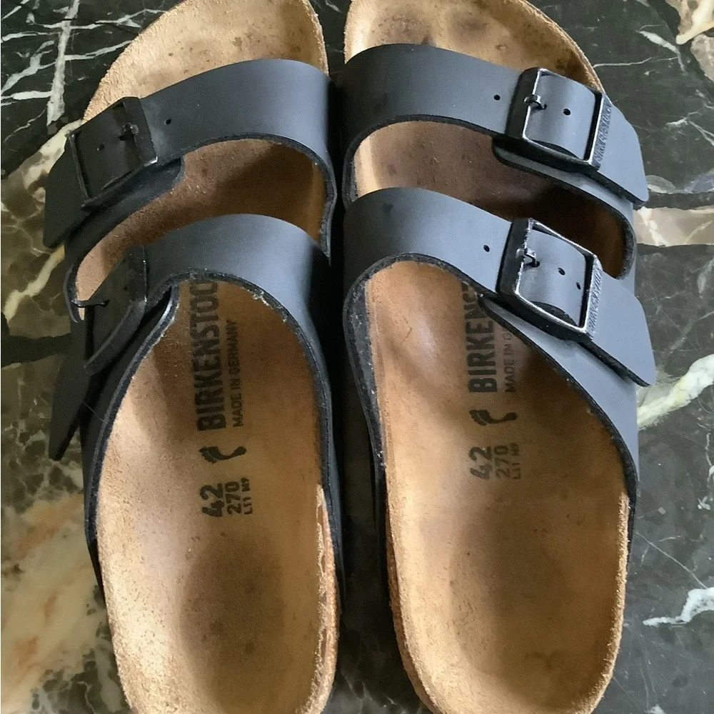 Birkenstock black on black leather dual adjustable strap Arizona sandals size 42
